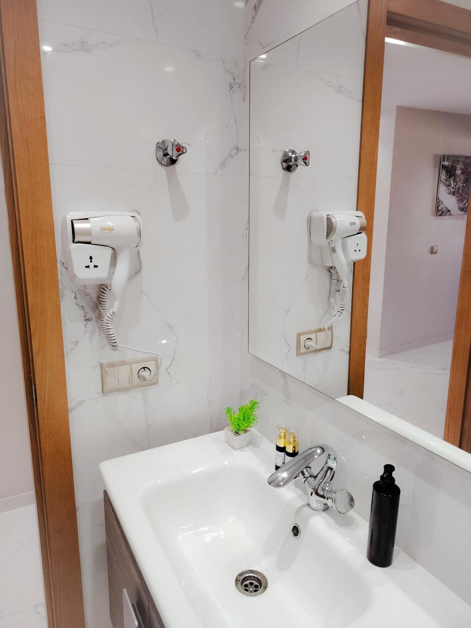 Super Apartement Totalement Neuf A Cote De Marjane Avec La Climatisation Et Wifi Tangier Exterior photo